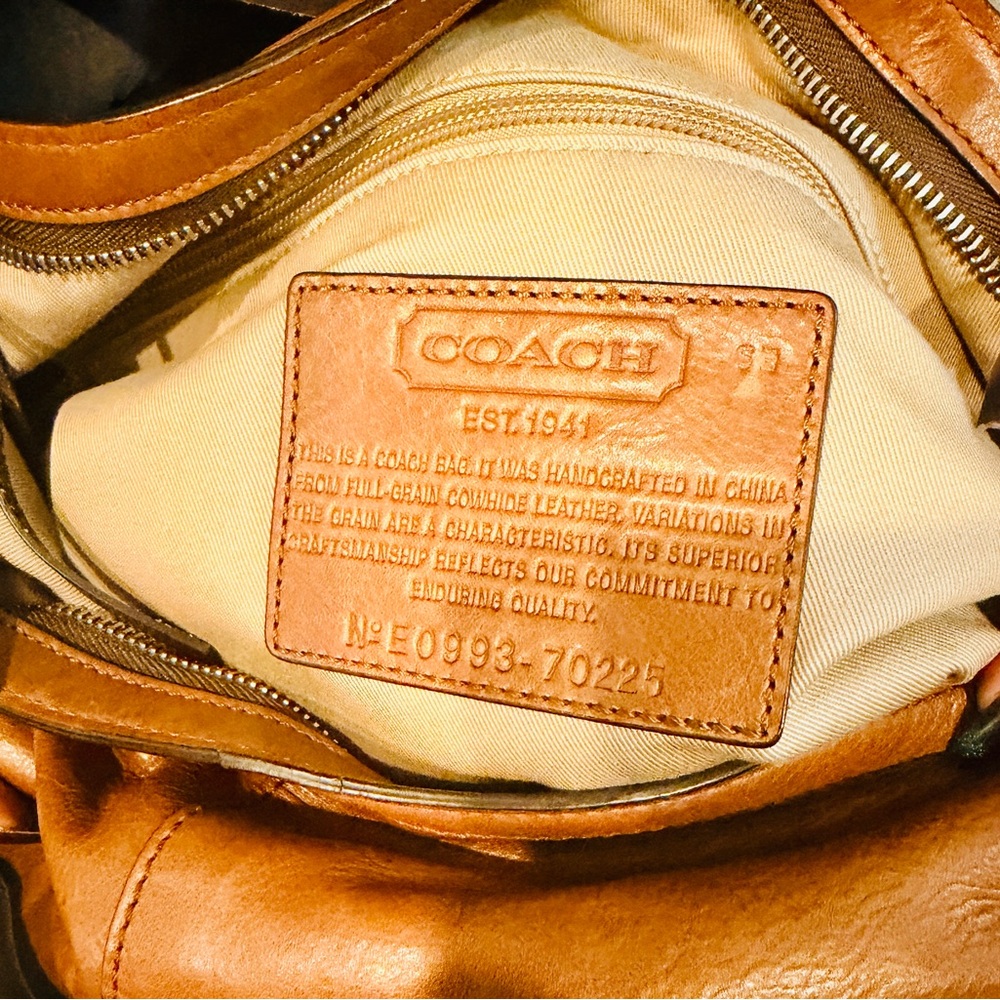 VINTAGE COACH circa 1999 - Picture 2 of 9